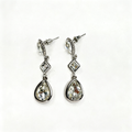 Pendiente cristalina silver Elegante – MINOMINO